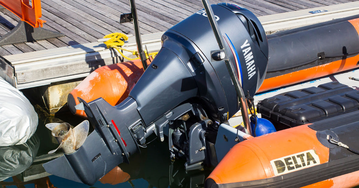 moteur hors-bord